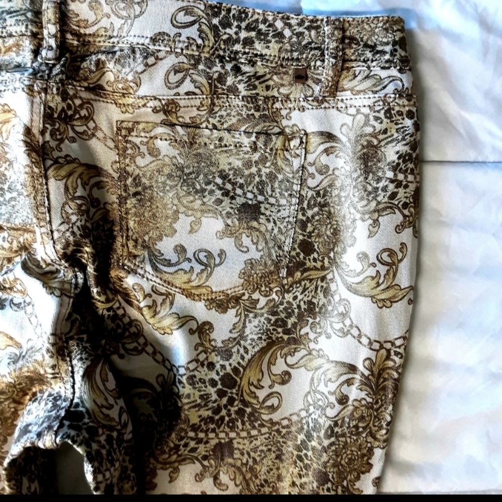 Almost Famous Jeans Size 22 Skinny Leg Fit NWOT - Picture 11 of 14